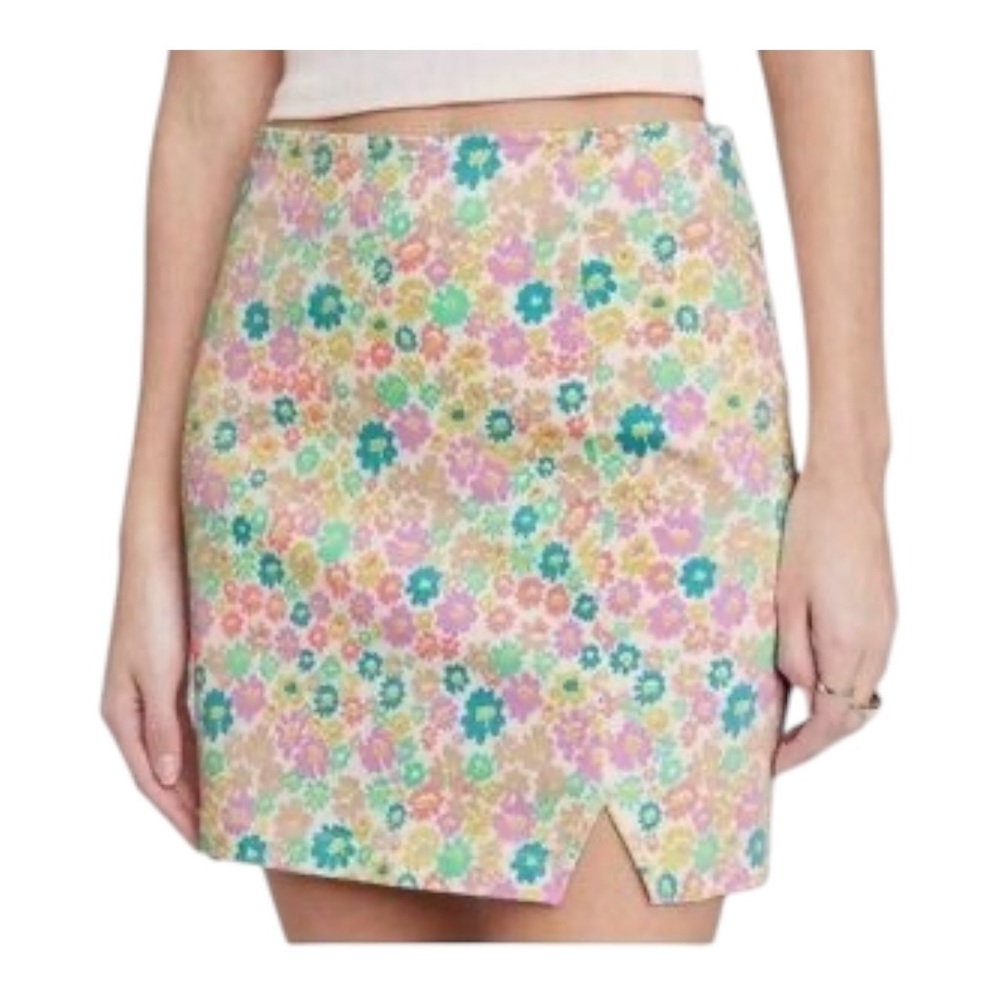 ✨🌸 Wild Fable Pastel Bloom Mini Skirt ✨🌸